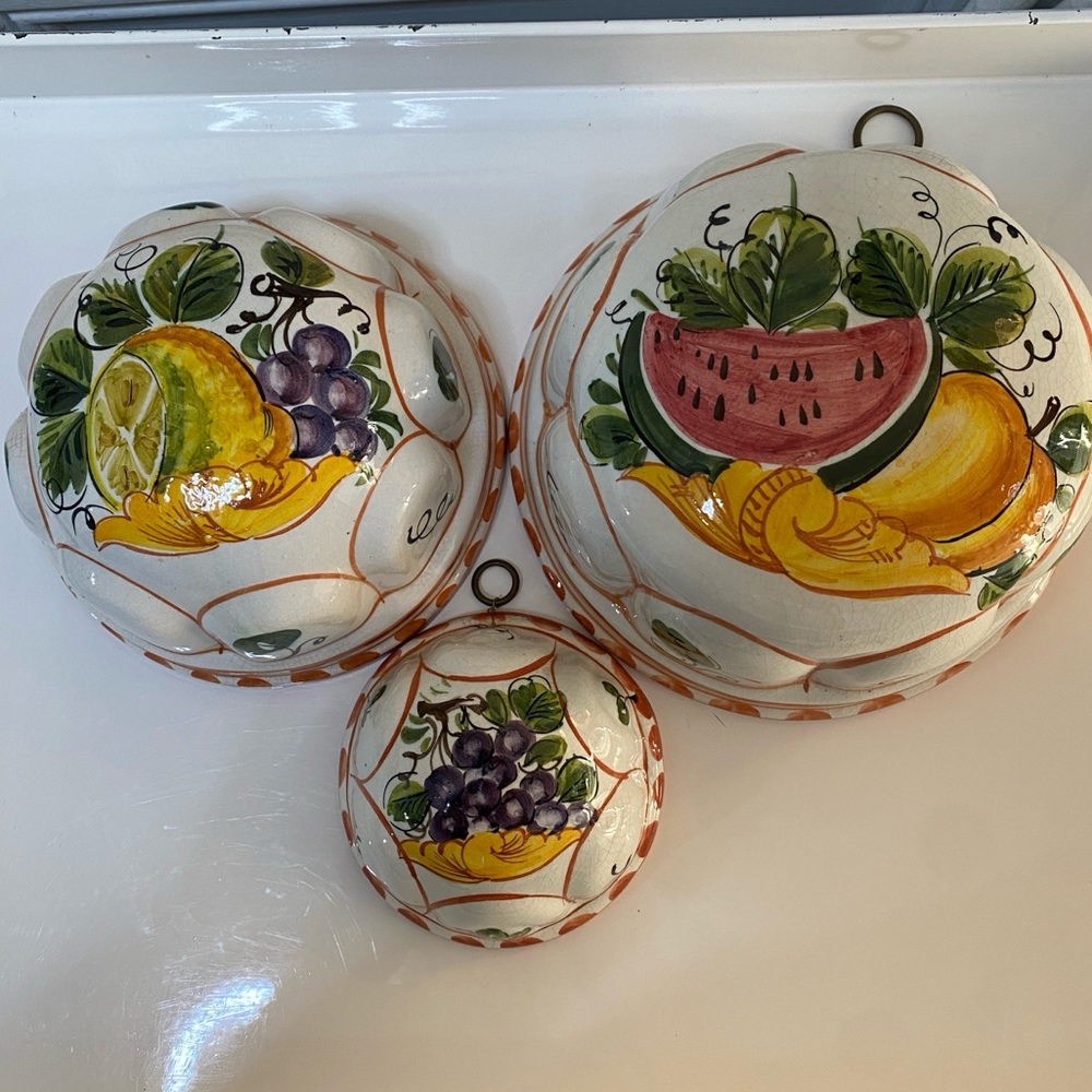 Vintage Bassano Italy Hand Painted Ceramic Fruit Molds Set of 3 Excellent Cond.